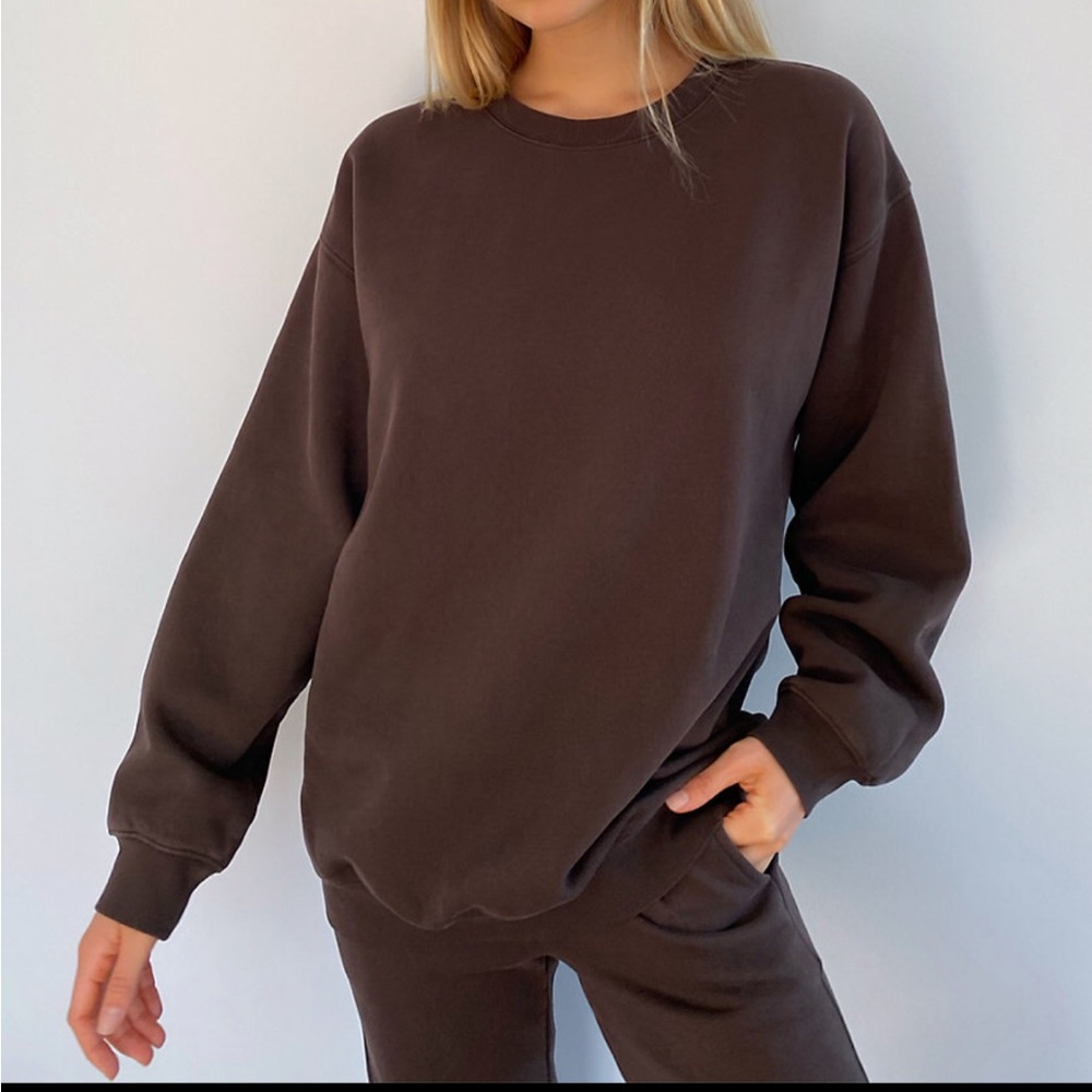 Aritzia Brown Crewneck and Shorts Sweatset - Picture 3 of 9